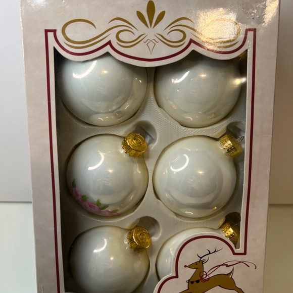 6 Vintage White Tree Ornaments Glass Balls Danson In Original Box 2.5” - Picture 8 of 14